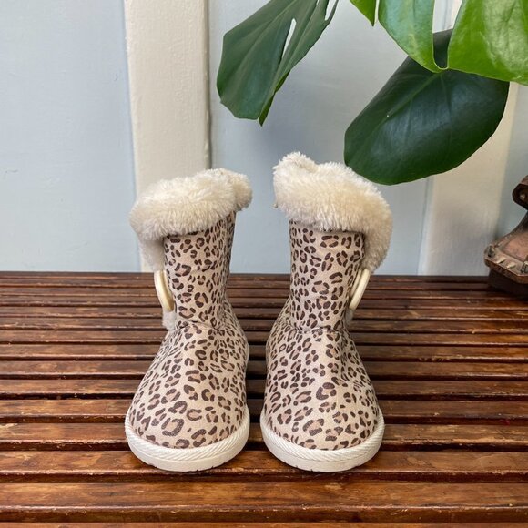 Cherokee Leopard Print Shearling Lined Boots - Picture 2 of 6